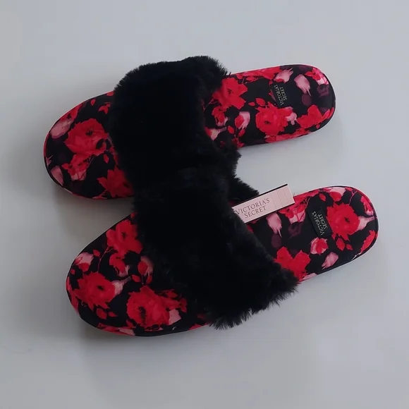 Victoria's Secret Slippers - Picture 2 of 9